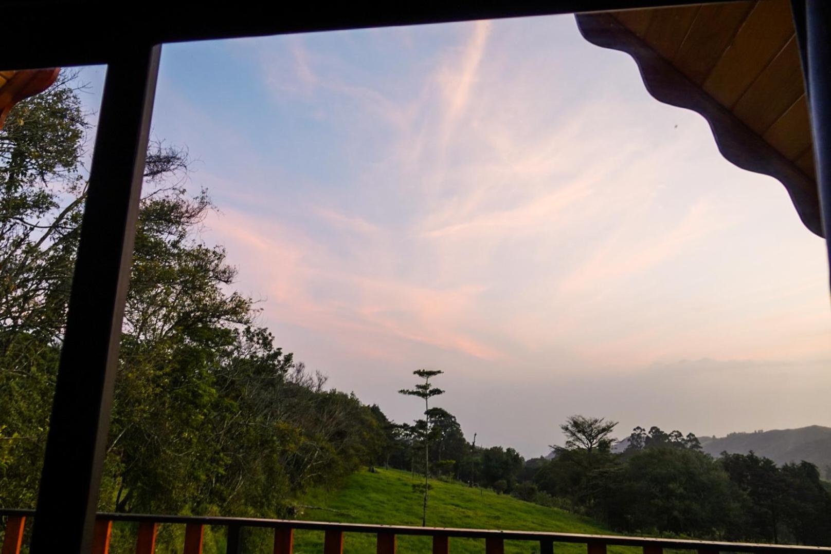 Cabana Indira Monteverde Екстер'єр фото
